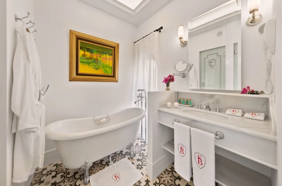 Junior suite with balcony