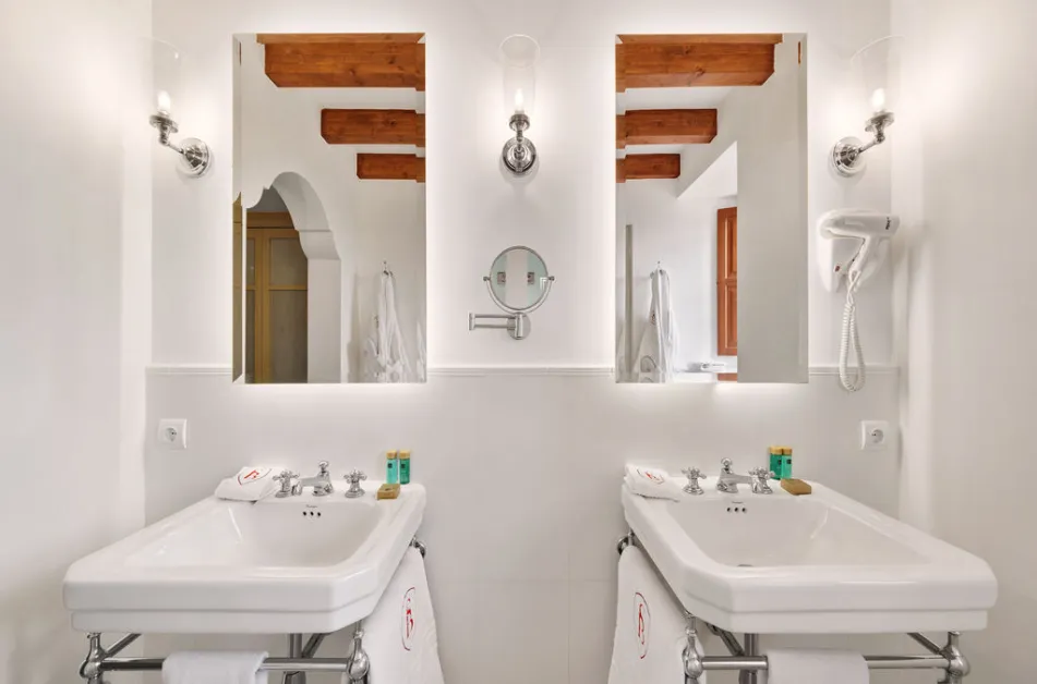Deluxe Double Attic Room II