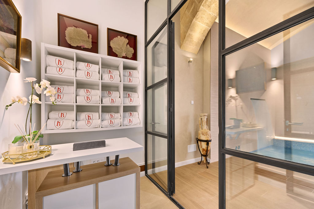 gallery entry