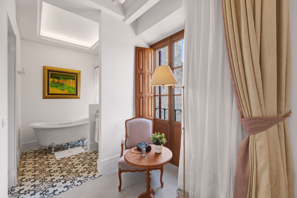 gallery entry